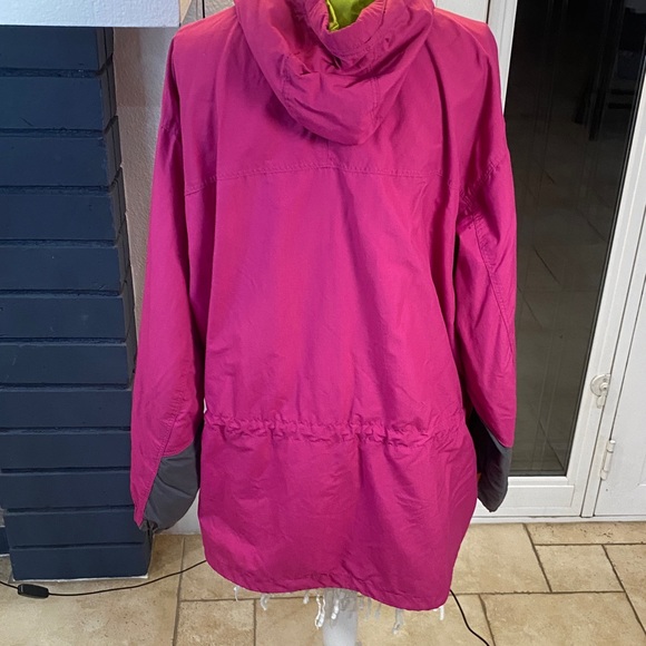 Patagonia Fuchsia Hooded Jacket - Picture 16 of 17